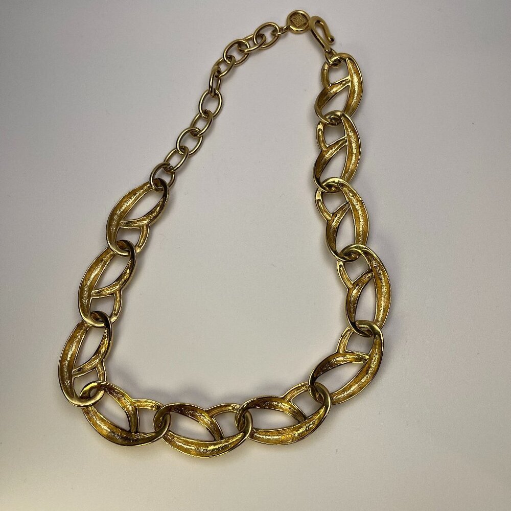 Givenchy Vintage Chunky Goldtone Necklace - Preowned - Picture 3 of 7
